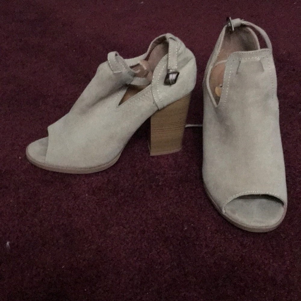 Open toe ankle bootie